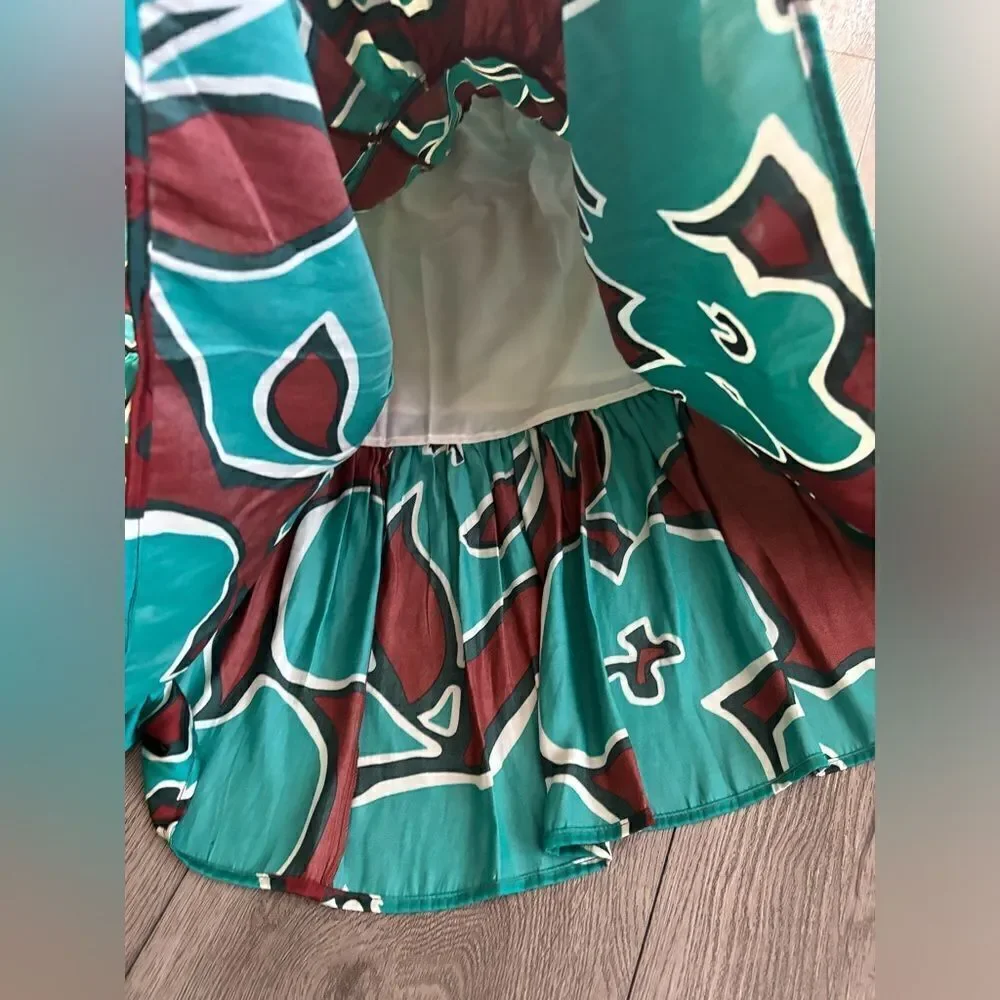 Nine West maxi skirt very lightweight and beautiful design